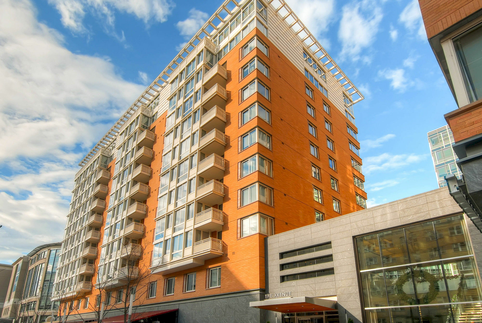 Global Luxury At Foggy Bottom Apartment