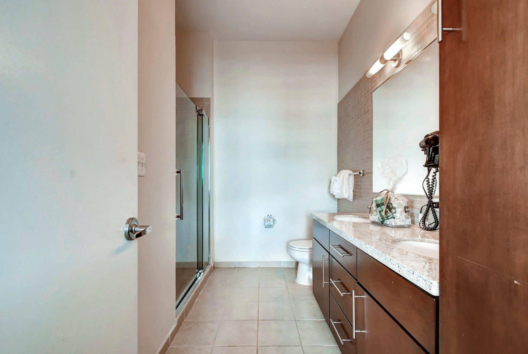 Global Luxury At Foggy Bottom * Washington